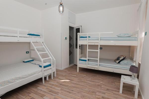 Nana Hostel Vlorë Exterior foto